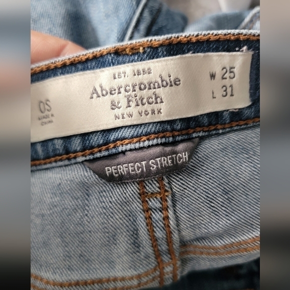 Abercrombie & Fitch Erin perfect strech fit jeans. Size w25 L31 - Picture 11 of 14